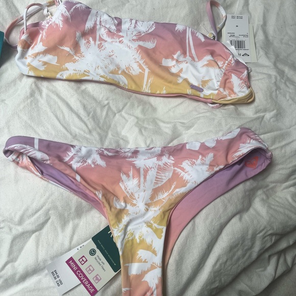 Roxy reversible new with tags bikini - Picture 1 of 2